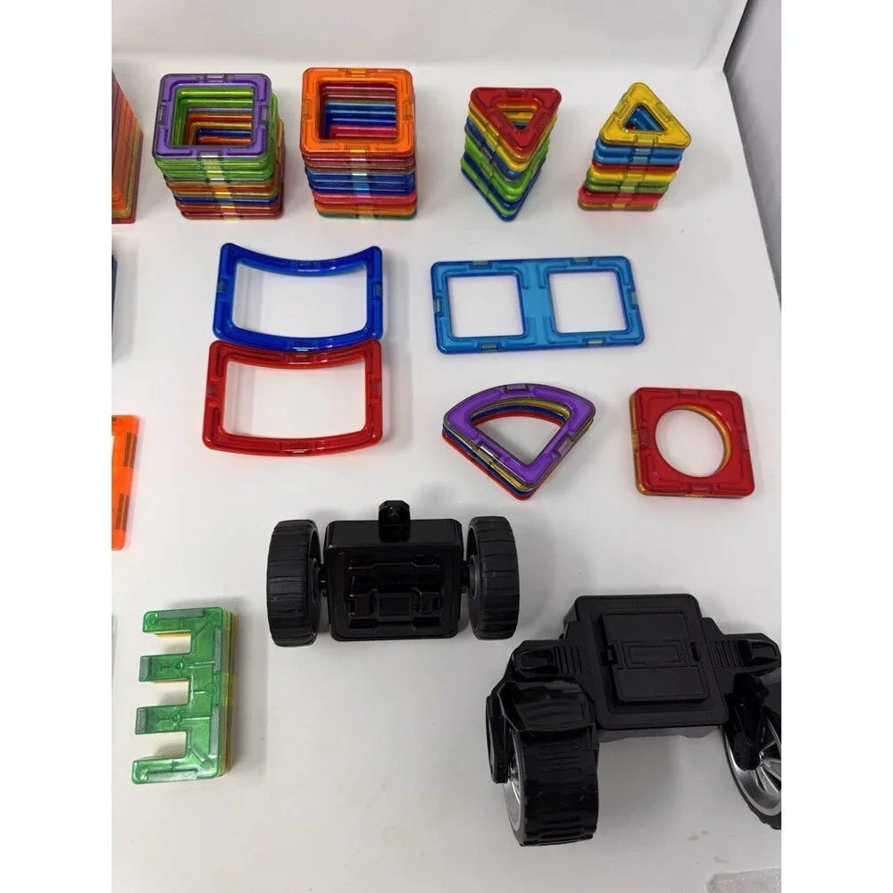 Magformers Magnetic Tiles Building Lot 134 Pieces w Wheels Squares Triangles